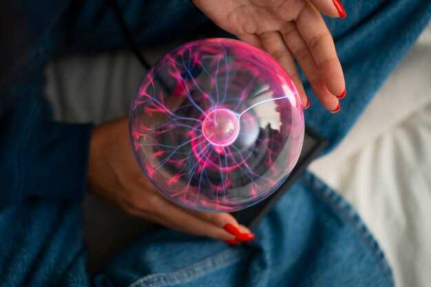 Атомное ядро: структура и взаимодействия