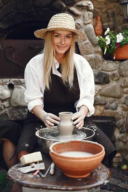 Современные направления и тенденции в гжельской керамике