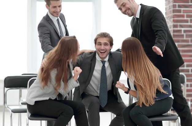 Участие гастролирующих исполнителей в распределении прав