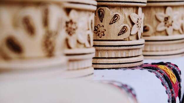 Использование геометрических узоров в керамических изделиях