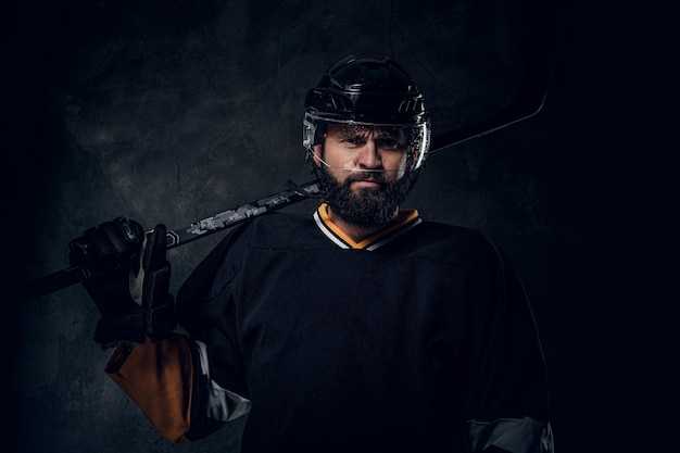 Каковы его ключевые достижения в карьере?